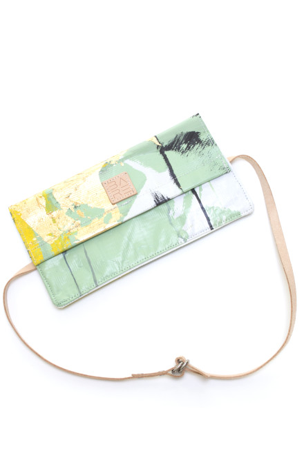Jonni_Art_Duffel_White