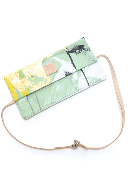 Jonni_Art_Duffel_White